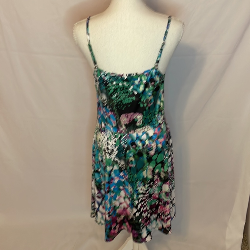 Keyhole Pattern Summer Dress - Picture 6 of 6